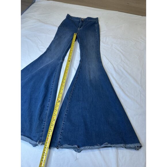 We the free Bell bottom flare jeans Just Float On Flare Jeans 24x33 Raw Hem - Picture 5 of 9